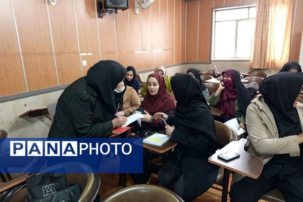  سلسله کارگاه‌های توانمندسازی طرح توانا ویژه آموزگاران ابتدایی ناحیه یک شهرری