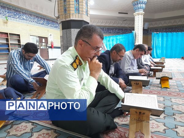 محفل انس با قرآن و تجلیل از نفرات برتر  مسابقات قرآنی در مسجد جامع خامس آل عبا در شهرستان ملارد