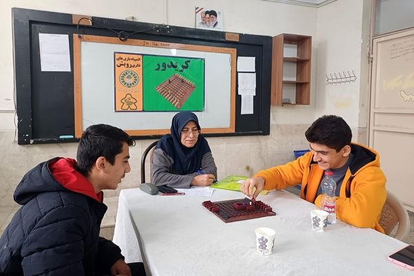المپیاد رویش رقابتی مفرح و جذاب با حضور دانش‌آموزان  پسر مقطع متوسطه ناحیه ۳شیراز 