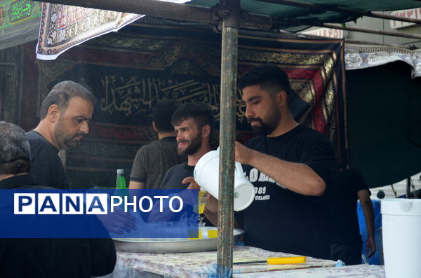 تجمع بزرگ جاماندگان اربعین در تهران