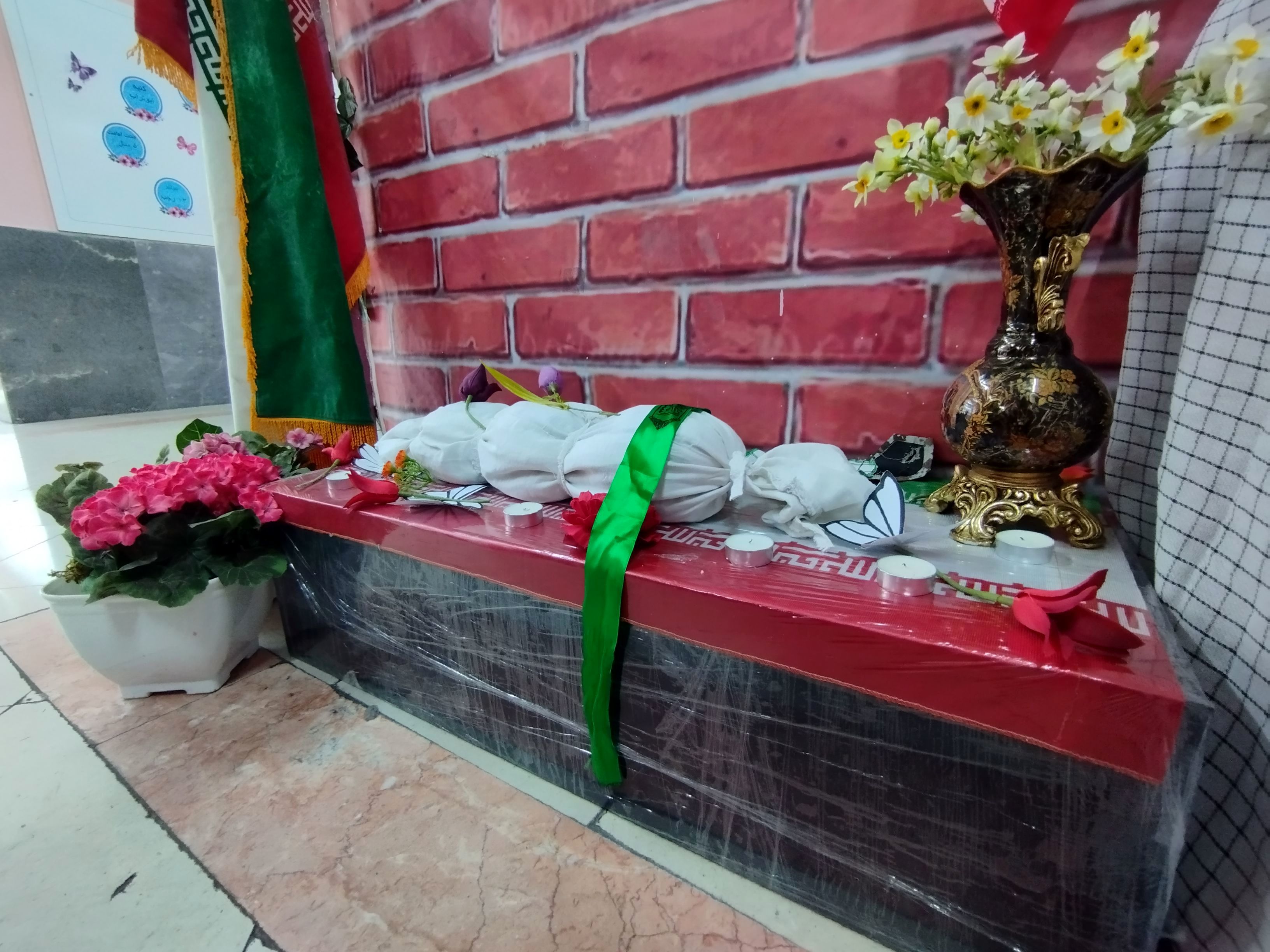 یادواره شهدای مدرسه حافظ یک همزمان با سالروز شهادت حاج قاسم سلیمانی