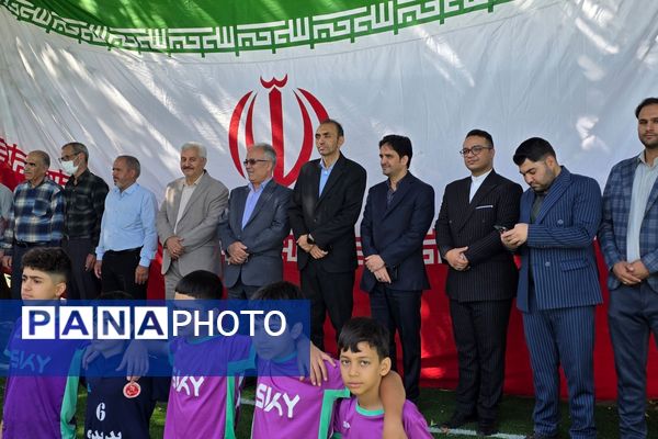 آیین افتتاحیه زمین چمن مصنوعی دبستان اسماعیل سامنی ناحیه ۲ بهارستان