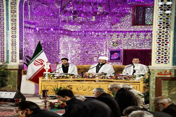 آیین ملی جزء خوانی سحرگاهی قرآن کریم در حرم مطهر حضرت محمد هلال بن علی(ع) 