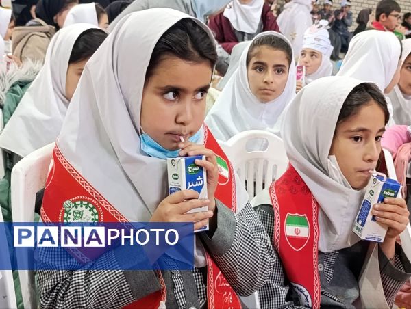  آغاز توزیع شیر رایگان در مدارس خراسان شمالی 