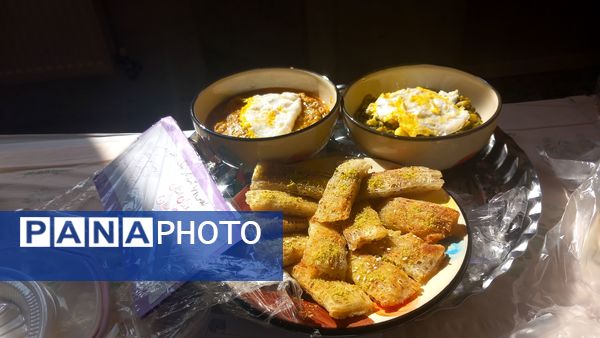 جشنواره غذاهای بومی محلی به‌مناسبت ایام‌الله دهه فجر در آموزشگاه علاقبندنیا ملارد