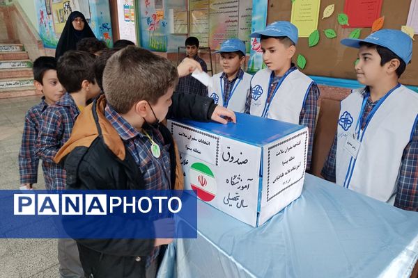 انتخابات سفیران سلامت و آغاز به‌کار «سفیران سلامت» در دبستان علامه طباطبایی
