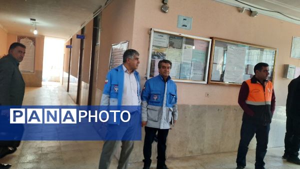 مانور سراسری زلزله در دبیرستان  پسرانه عشایر یاسوج 