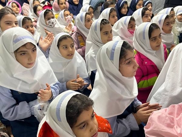 مراسم جشن بعثت در دبستان المهدی ناحیه دو کرج 