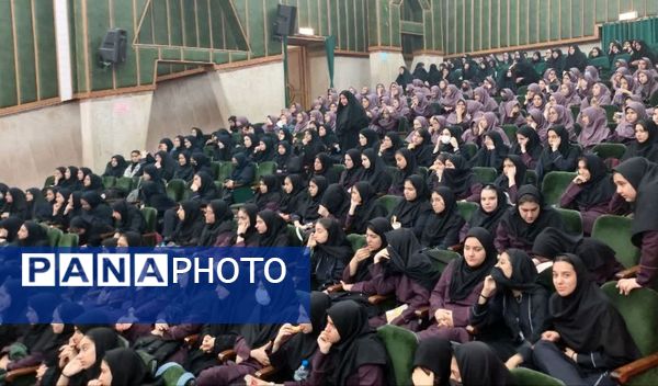 برگزاری یادواره شهدا با عنوان «سجاده نشینان ره عشق» در منطقه ۱۰