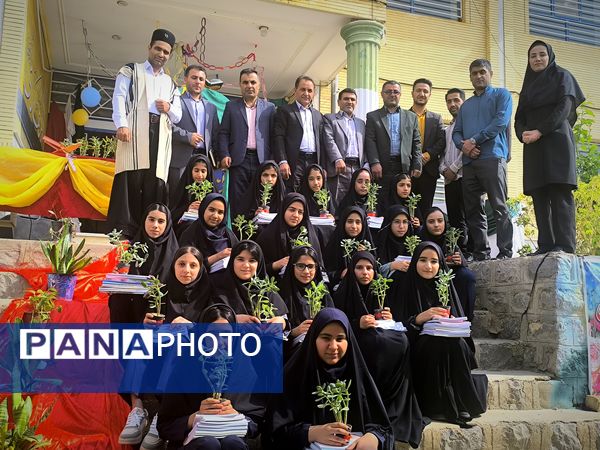 جشن جوانه‌ها آغازی نو برای دانش‌آموزان 