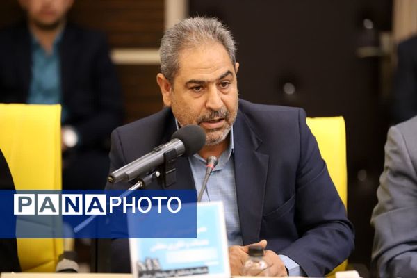 نشست مشترک کمیسیون آموزش، تحقیقات و فناوری مجلس با وزیر آموزش و پرورش 