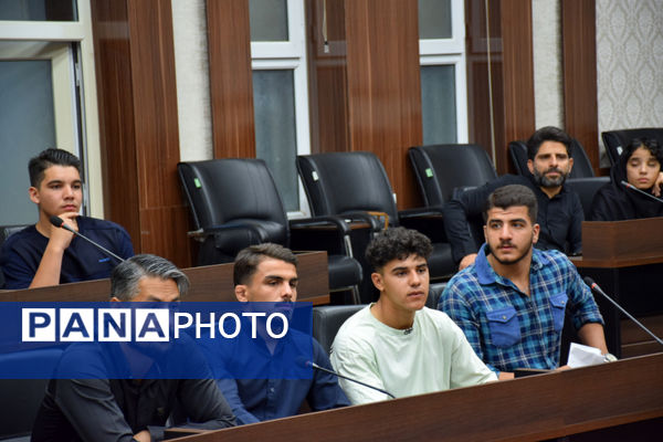 نشست همدلی معاون استاندار با قهرمانان و مربیان ورزشی تربت حیدریه