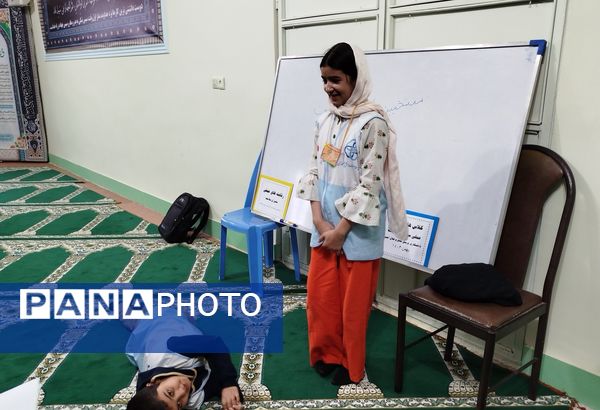 کلاس های آموزش عملی منتخبین سفیران سلامت مدارس شهرستان کاشمر 