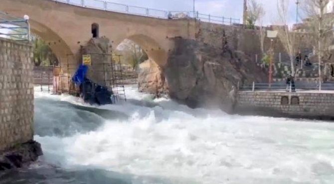 پل زمانخان و زیبایی بی نظیر آن
