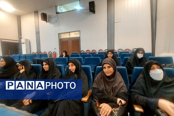 مراسم تجلیل از معاونین پرورشی، مربیان تربیتی و مشاورین مدارس منطقه کهریزک 