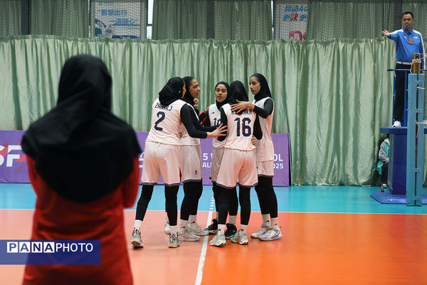 مسابقات دانش آموزی والیبال زیر 15 سال قهرمانی جهان - دختران  (ایران - شیلی)