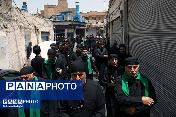  عزاداری روز تاسوعای حسینی در هیات سقاهای همدانی مقیم مرکز