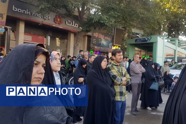 تجمع مشهدی‌ها در فراق سیدالشهدای خدمت