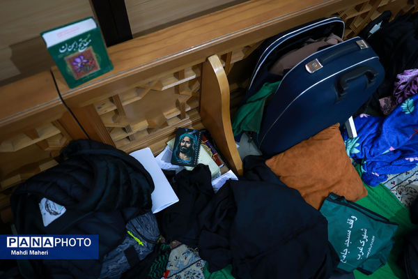 اعتکاف دانش‌آموزی در مسجد جامع شهرک غرب