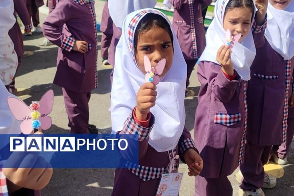 شادی و هیاهوی کودکان در اردوی درون مدرسه‌ای  آموزشگاه ایران ۲ به مناسب هفته ملی کودک 