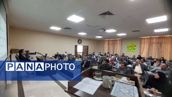 تجلیل از ۲۱ شرکت تعاونی فعال شهرستان خلیل‌آباد به مناسبت هفته تعاون