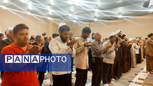 نماز جمعه در حرم مطهر امامزاده جعفر بن موسی الکاظم (ع) پیشوا 