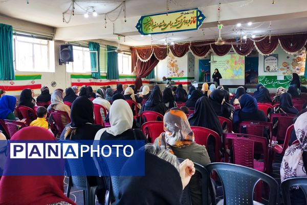 انتخابات انجمن اولیا و مربیان در دبیرستان دخترانه گراشی ناحیه۳