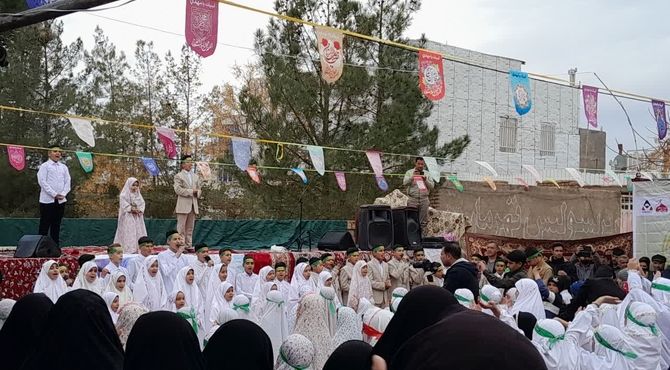 پیاده‌روی خانوادگی به مناسبت نیمه شعبان در روستای زوزن