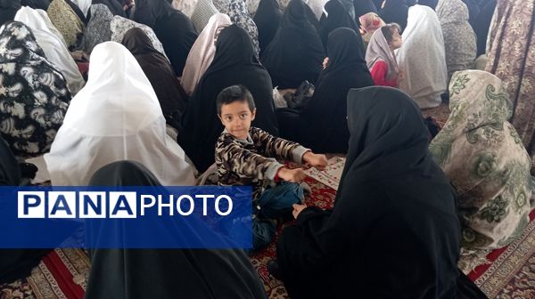 حضور کودکان در نماز جمعه کاشمر