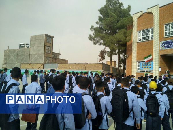 مراسم زنگ مهر در دبیرستان نمونه مرحوم طاووسی خلیل آباد
