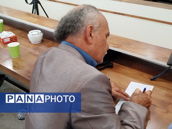 نشست متصدیان کمیسیون های حل اختلاف و حمایت قضایی با سرمایه گذاری استان در کاشمر