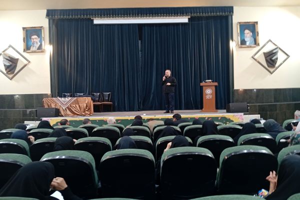 اجلاس مدیران آموزش‌وپرورش منطقه ۱۰ با محوریت تقبیح جنایات صهیونیست‌ها و تقویت پایگاه‌های تابستانی مدارس