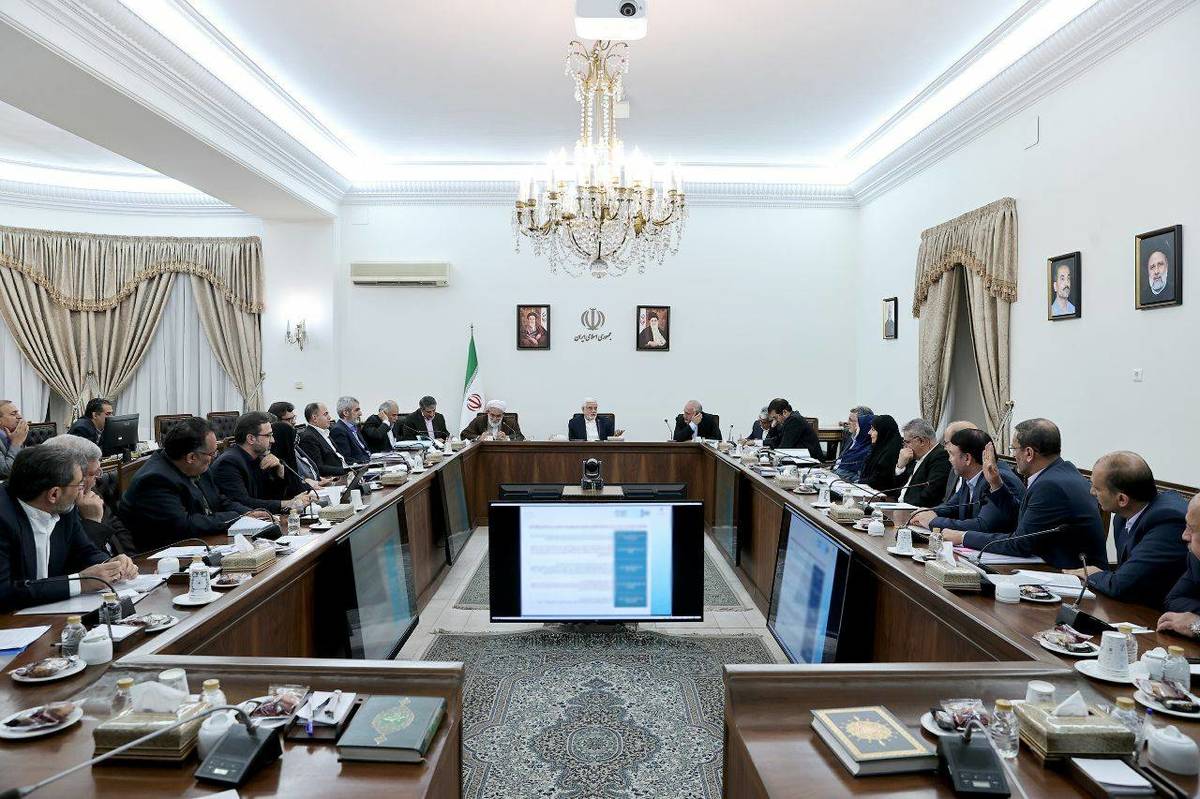 اموال مازاد برای سرمایهگذاری در تولید استفاده میشود