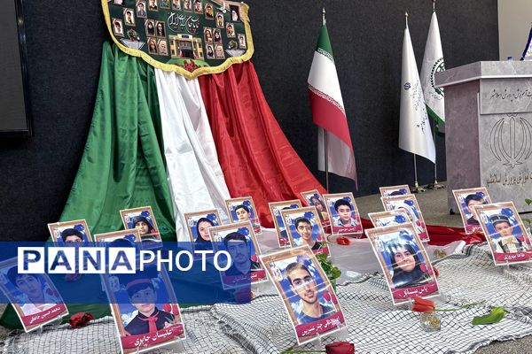 برگزاری آیین وطن‌یار سازمان دانش‌آموزی اسلامشهر باحضور مسئولان و پیشتازان