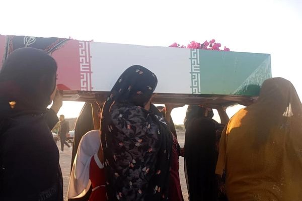 ورود پیکر شهید گمنام به روستای لاور 