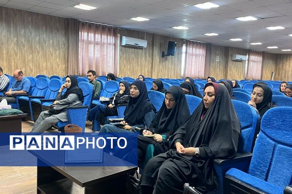 برگزاری دوره ضمن خدمت «گرمایش زمین» ویژه مراقبین و رابطین سلامت مدارس