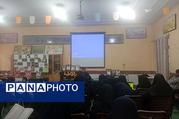 یادواره شهدا و محفل قرآنی و مراسم عزاداری دهه دوم فاطمیه در دبیرستان نرجس