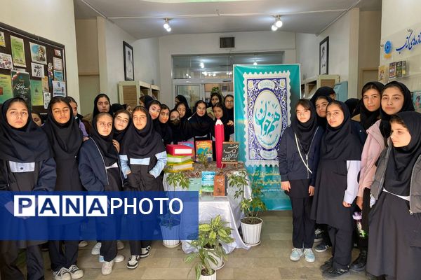 دانش‌آموزان دبیرستان نگین‌دانش ورامین میهمان کتابخانه رازی شدند