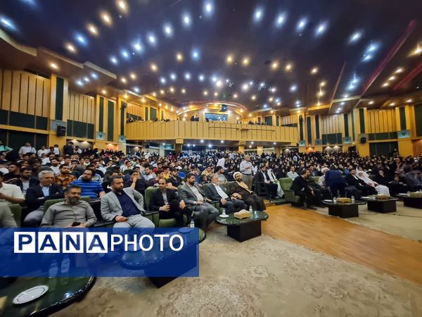 جشن بزرگ ازدواج دانشجویی در دانشگاه آزاد اسلامی واحد کرج
