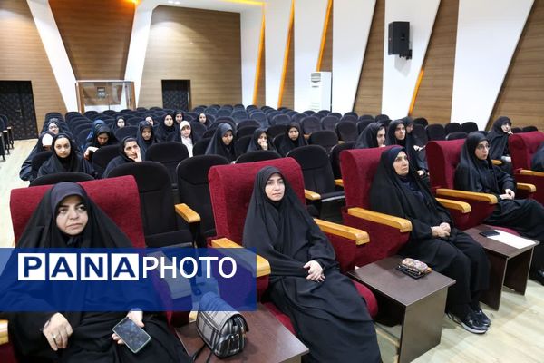 افتتاحیه جلسات جهاد تبیین معلمانه و گروه‌های پیشرفت مدارس