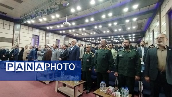 مراسم تجلیل از معلمان نمونه خراسان جنوبی