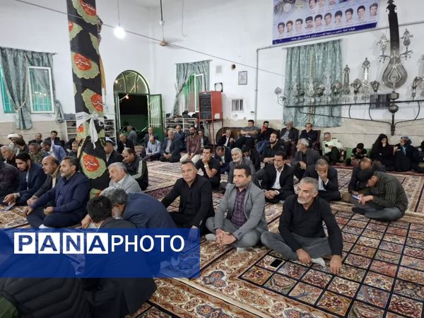 اولین نشست فعالان قرآنی، فرهنگی و هنری در روستای نامن شهرستان داورزن 