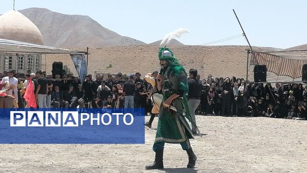 مراسم تعزیه خوانی در روز عاشورای حسینی در شهر بار 