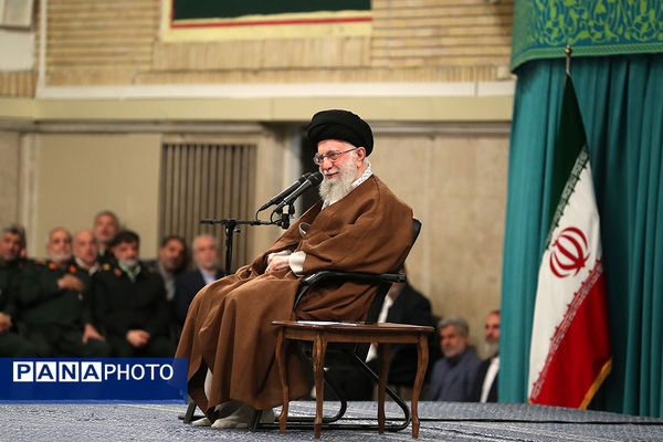 دیدار جمعی از خانواده‌های شهدای امنیت با رهبر معظم انقلاب