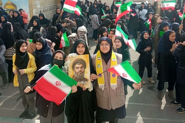 تجدید بیعت با شهدای مقاومت در دبیرستان گلشن آزادی مشهد