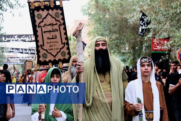مراسم کاروان روز هشتم هیات حسینی نوش آباد