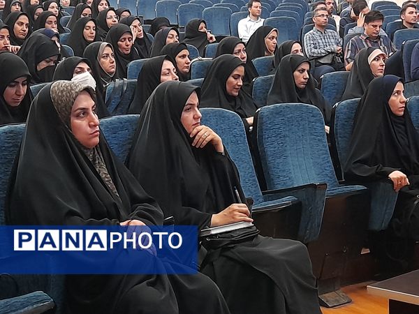 برگزاری دوره  دانش افزایی مربیان پرورشی و مشاوران جدیدالورود استان البرز