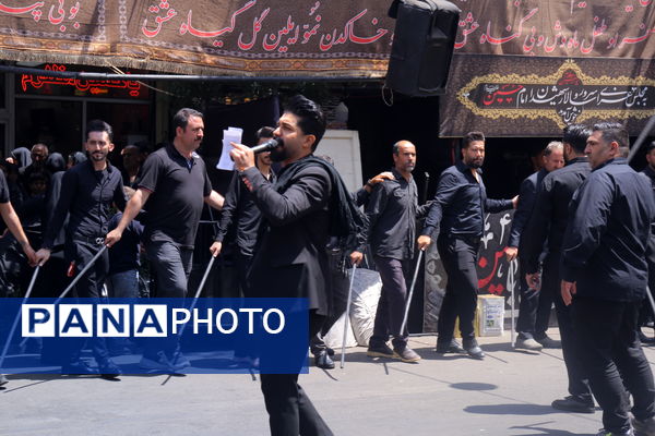 ظهر عاشورایی شهر اولین‌ها