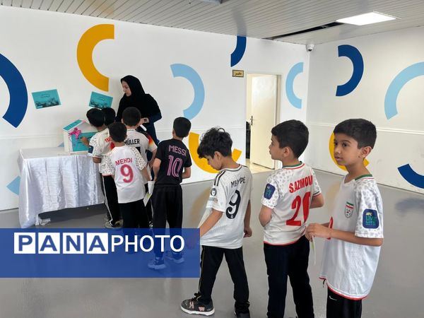 مهربانی دانش‌آموزان دبستان شهید تندگویان در جشن عاطفه‌ها