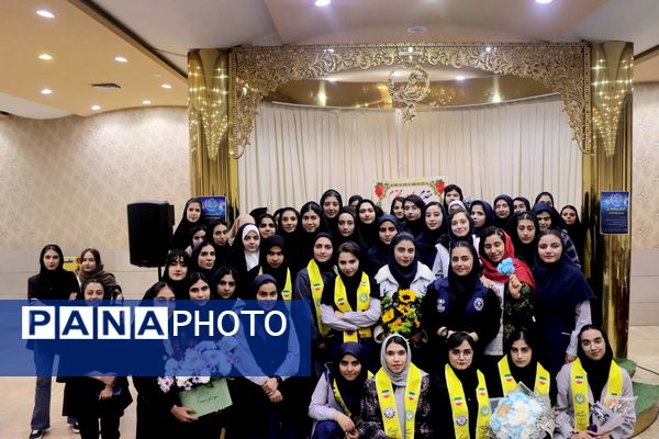 جشن فارغ‌التحصیلی دانش‌آموزان دختر بروجنی